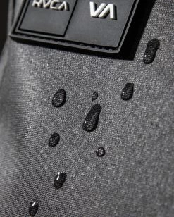 RVCA WELD 27 L BACKPACK 11 RVCA WELD 27 L BACKPACK -Rvca avybp00127 rvcap blk dtl3