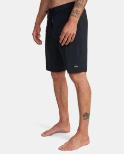 RVCA VA SOLID BOARDSHORTS 19”