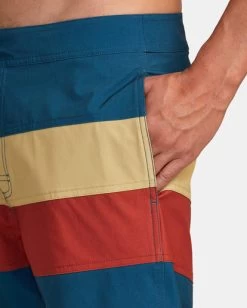 RVCA NOBLE 18" VOLLEYS 9 RVCA NOBLE 18" VOLLEYS -Rvca avybs00272 rvcaw brk0 dtl2