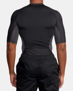 RVCA COMPRESSION PERFORMANCE SPORT T-SHIRT 8 RVCA COMPRESSION PERFORMANCE SPORT T-SHIRT -Rvca avykt00122 rvcaw blk bck3