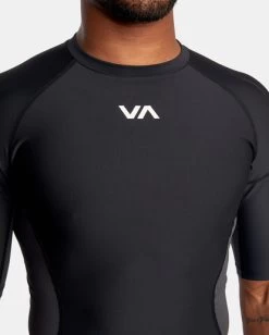RVCA COMPRESSION PERFORMANCE SPORT T-SHIRT 9 RVCA COMPRESSION PERFORMANCE SPORT T-SHIRT -Rvca avykt00122 rvcaw blk dtl1