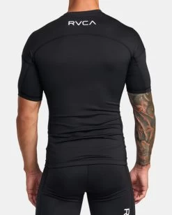 RVCA COMPRESSION TECHNICAL SHORT SLEEVE TOP -Rvca avykt00265 rvcaw blk bck3