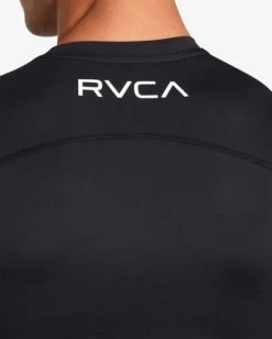 RVCA COMPRESSION TECHNICAL SHORT SLEEVE TOP -Rvca avykt00265 rvcaw blk dtl2