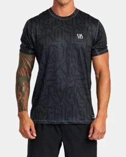RVCA THUG ROSE SPORT VENT PERFORMANCE SHORT SLEEVE TOP