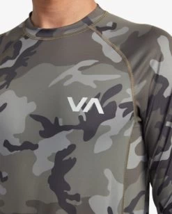 RVCA LONG SLEEVE RASHGUARD -Rvca avywr00119 rvcaw cam dtl1