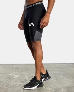 RVCA COMPRESSION SHORTS