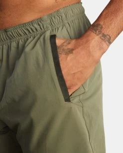 RVCA YOGGER ELASTIC RUNNING SHORTS 15" 9 RVCA YOGGER ELASTIC RUNNING SHORTS 15" -Rvca avyws00227 rvcaw olv dtl2