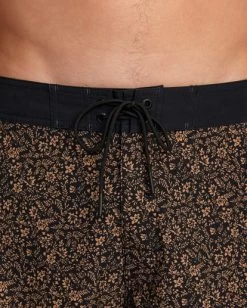 RVCA RESTLESS BOARDSHORTS 17" -Rvca m10625rt rvcaw flr dtl3