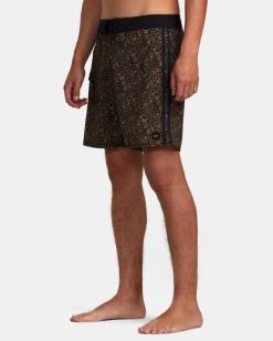 Rvca 32 RVCA RESTLESS BOARDSHORTS 17"