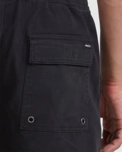 RVCA ESCAPE ELASTIC WALKSHORTS 17” -Rvca m2073ree rvcaw blk dtl1