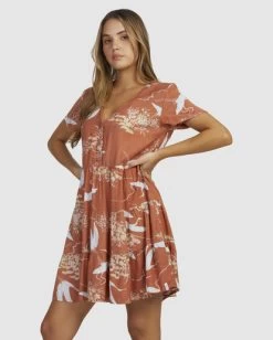 RVCA CRANES UNDERSTATED DRESS 8 RVCA CRANES UNDERSTATED DRESS -Rvca uvjwd00163 rvcaw cns0 sd1