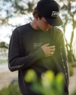 RVCA PRETTY SHARP CREW