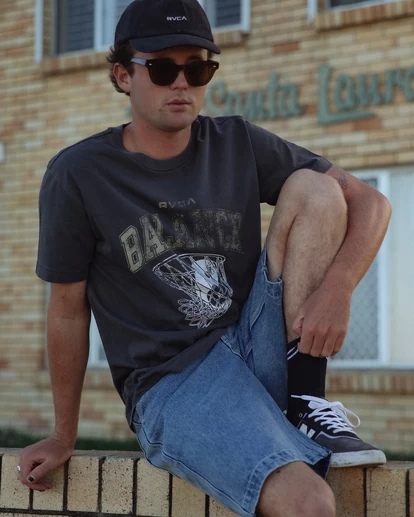 RVCA HOOPS T-SHIRT 1 RVCA HOOPS T-SHIRT